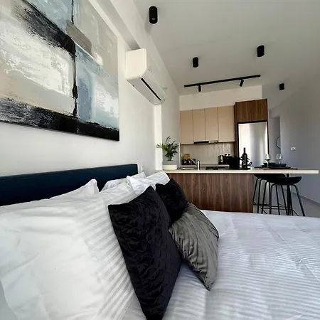 Chill And Stay-Luxury Studio In Kato Paphos Exterior photo