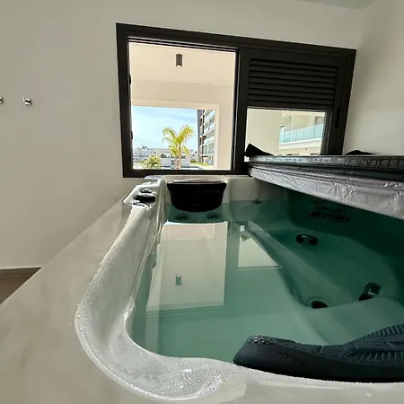 Chill And Stay-Luxury Studio In Kato Paphos Exterior photo