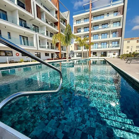 Chill And Stay-Luxury Studio In Kato Paphos Exterior photo
