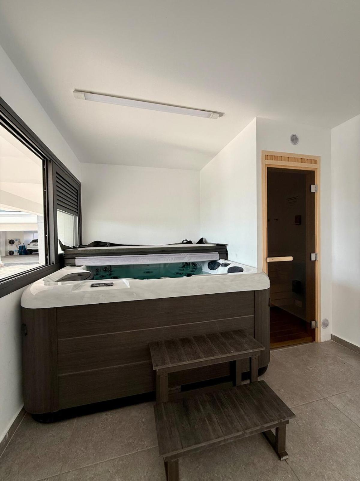 Chill And Stay-luxury In Kato *