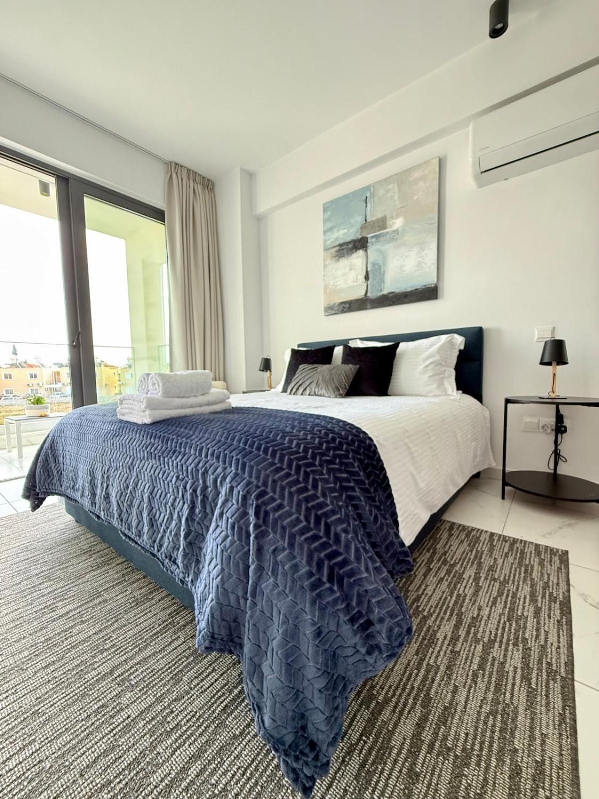 Chill And Stay-luxury In Kato Apartment