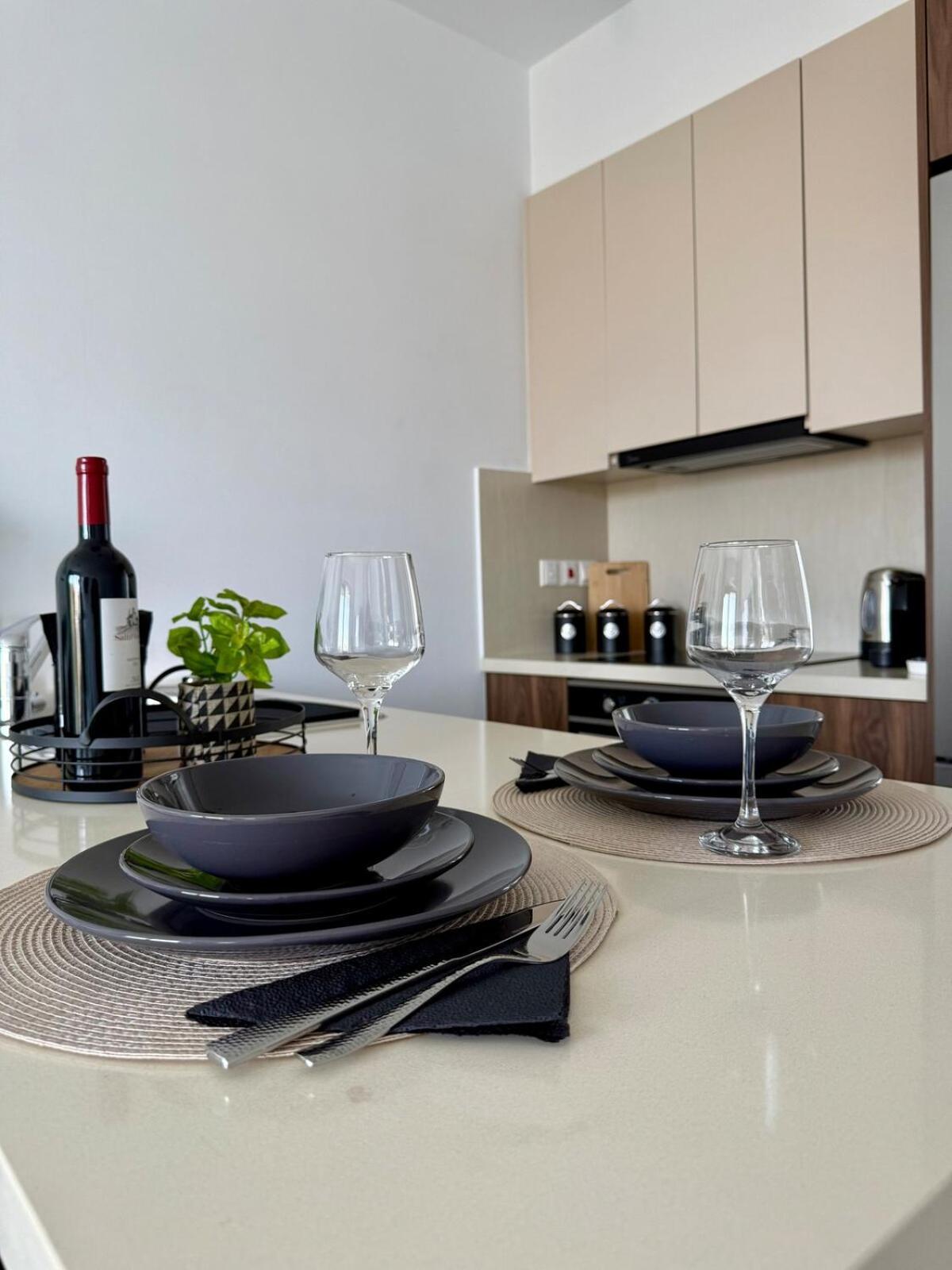 Chill And Stay-luxury In Kato Apartment