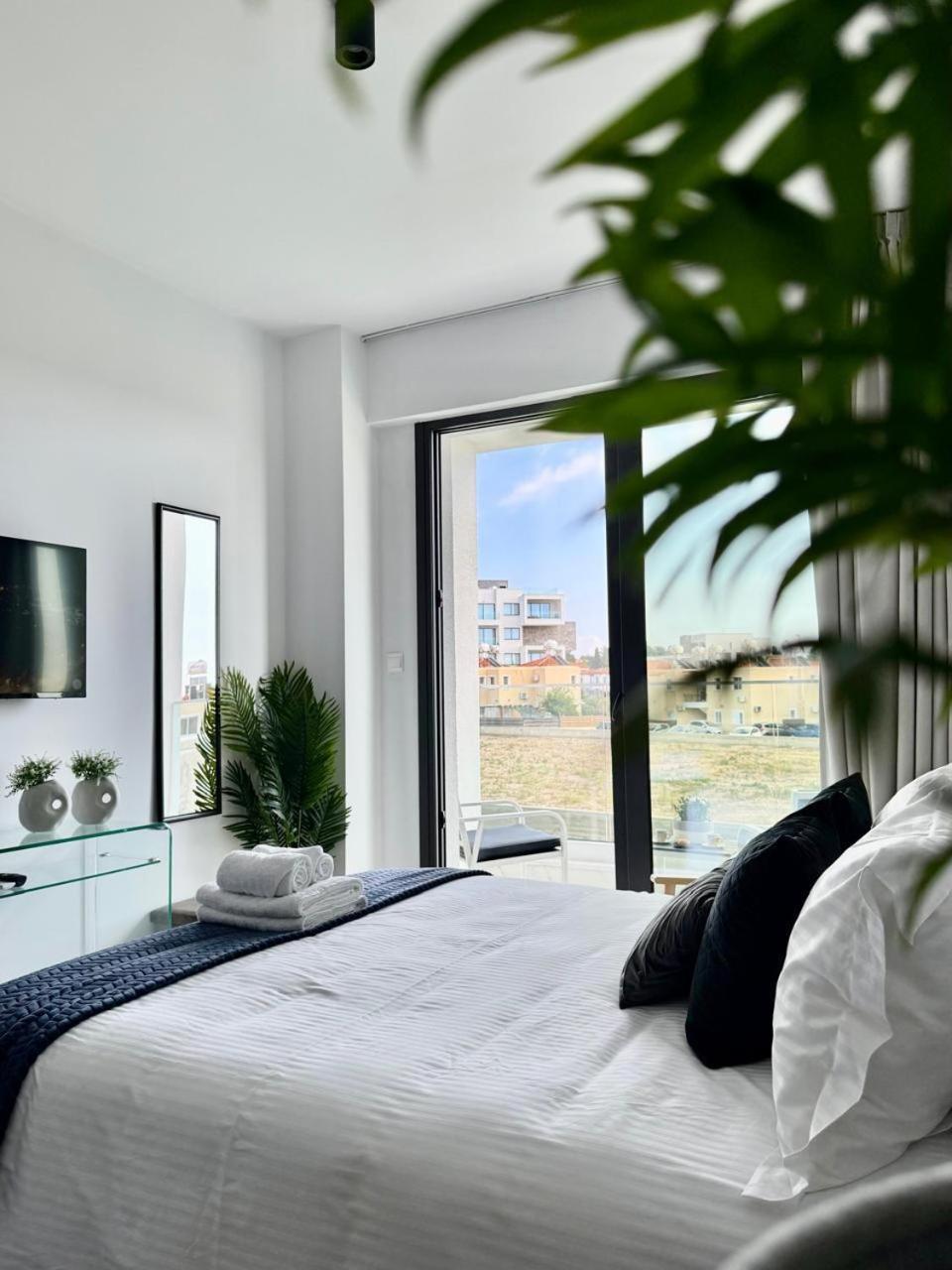Chill And Stay-luxury In Kato Apartment